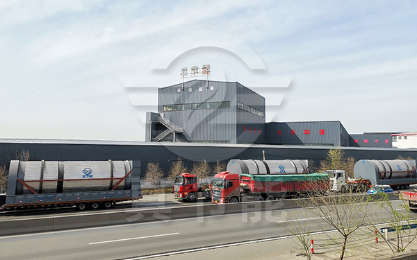 多回程化工污泥烘干設(shè)備運輸現(xiàn)場 多回程化工污泥烘干設(shè)備運輸現(xiàn)場